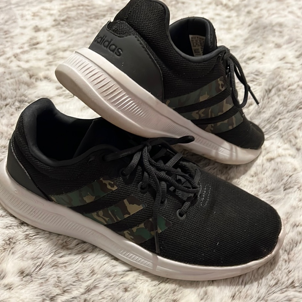 Mens adidas size 9